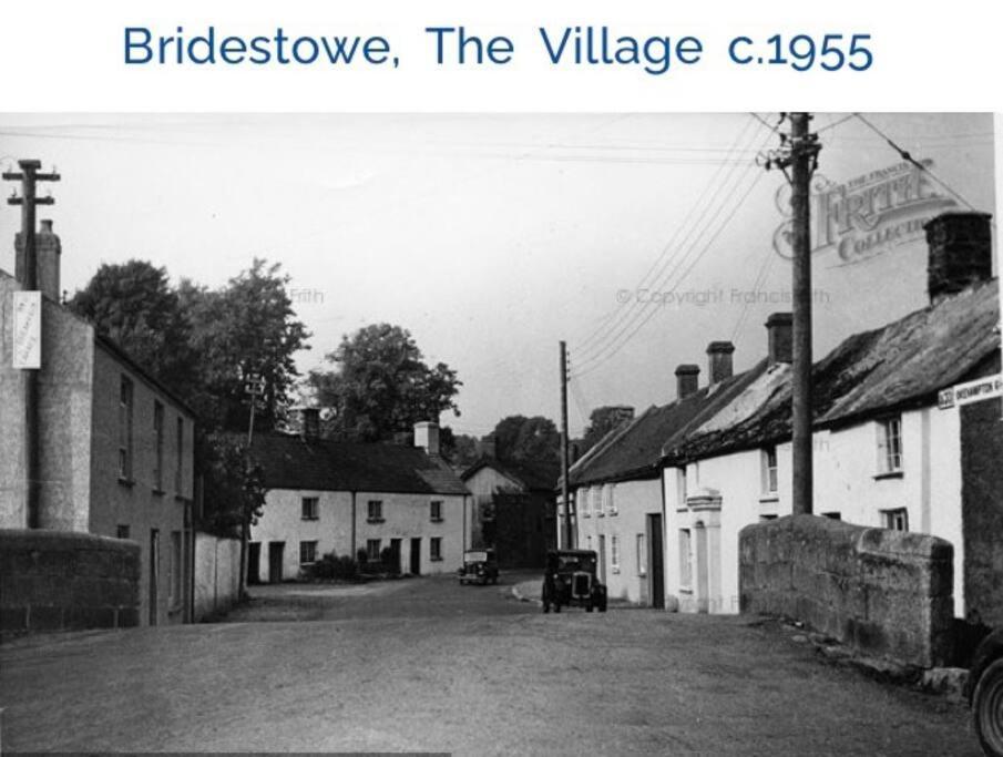 Church Gate Cottage - Bridestowe Eksteriør bilde